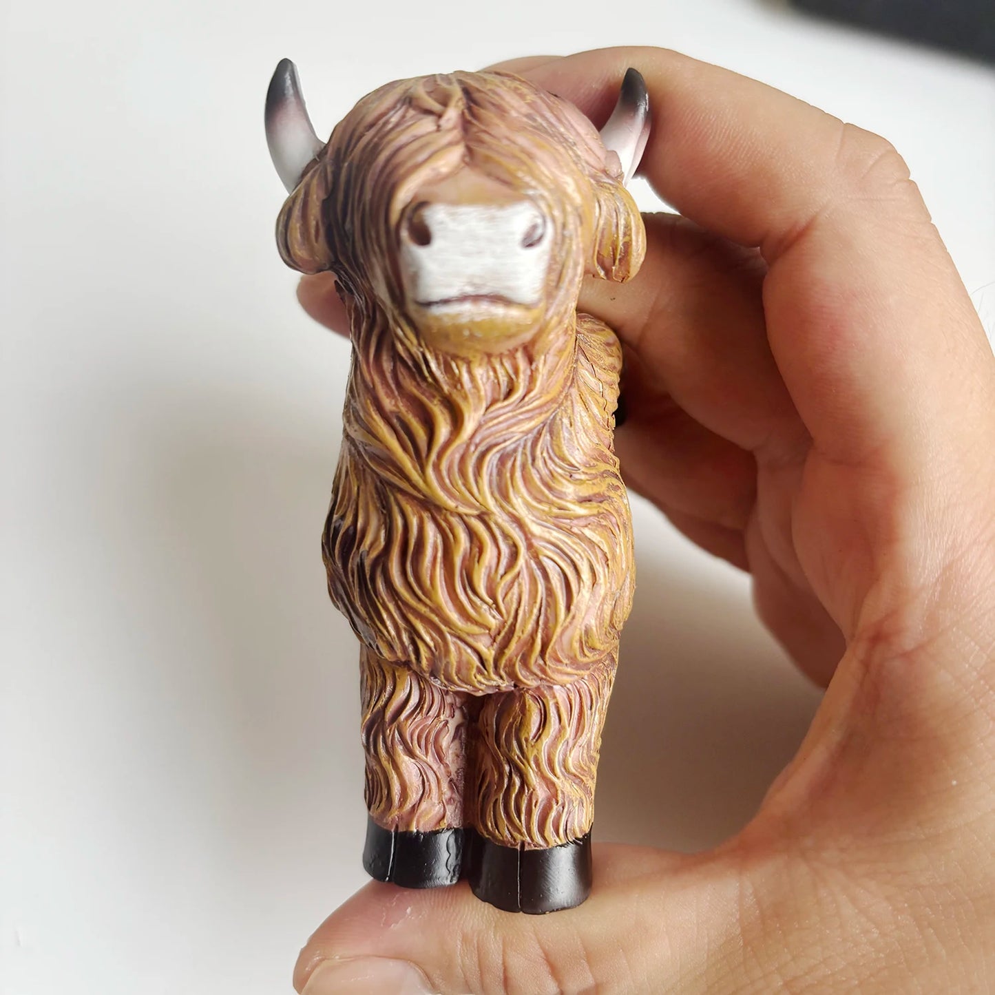 Highland Cow Figurine Statue Home Decoration