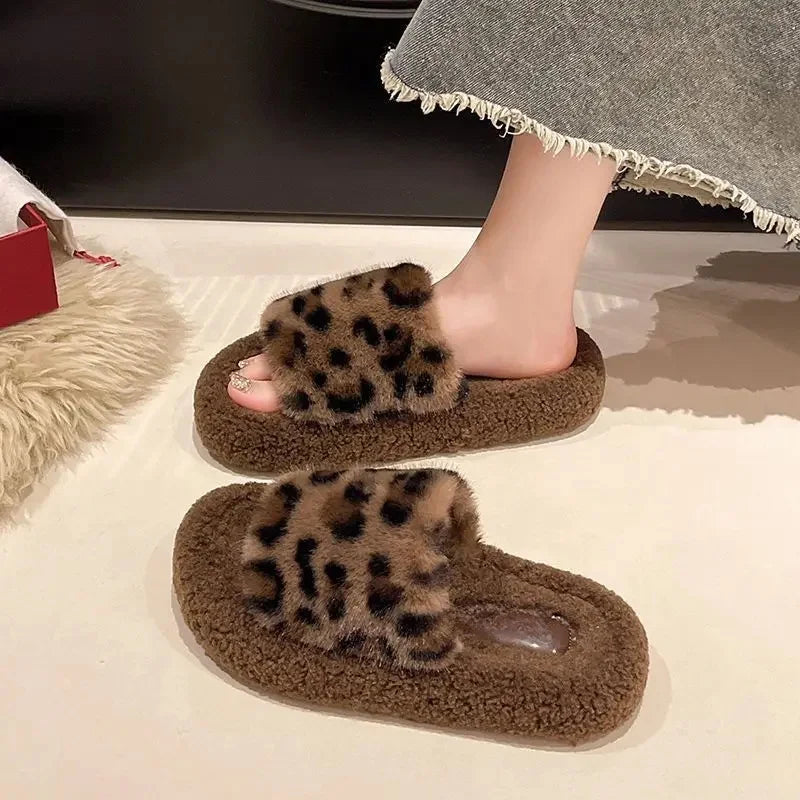 Leopard Print Slippers With Thick And Comforting Sole