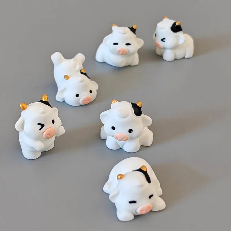 6 pcs Luminous Cartoon Cow Figurine, Glow in the Dark Accessories