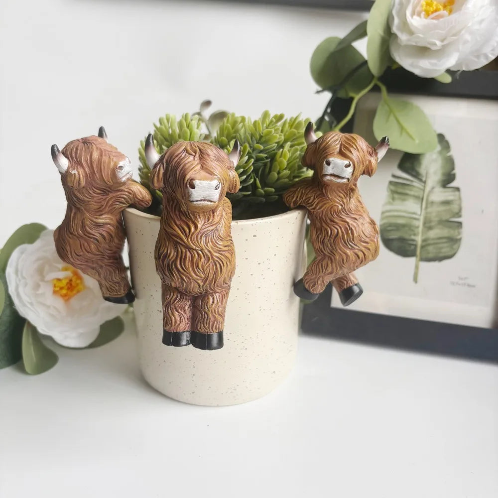 Highland Cow Figurine Statue Home Decoration